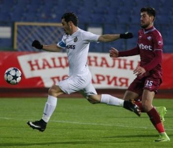 СЛЕДЕТЕ НА ЖИВО: Славия - Септември 2:0, домакините с два гола за 4 минути