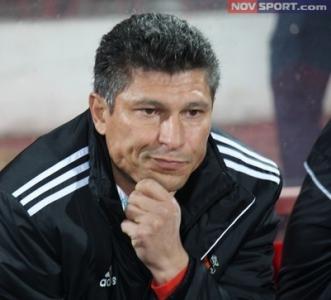 ИЗВЪНРЕДНО: Красимир Балъков е новият треньор на Етър!