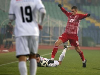 Холандци ще гледат играчи на Славия - ЦСКА и Левски - Ботев