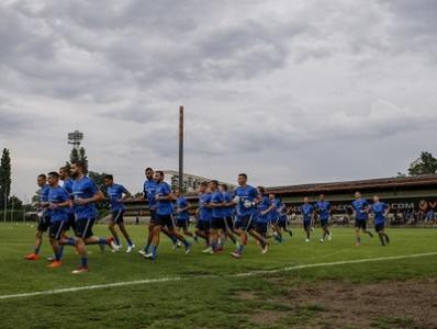 ИЗВЪНРЕДНО: Ключов играч на Левски се контузи на тренировка
