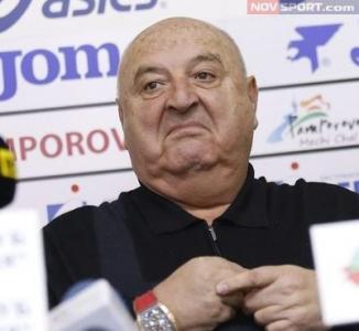 Венци Стефанов: Ще алармирам УЕФА за проваления трансфер на Стергиакис