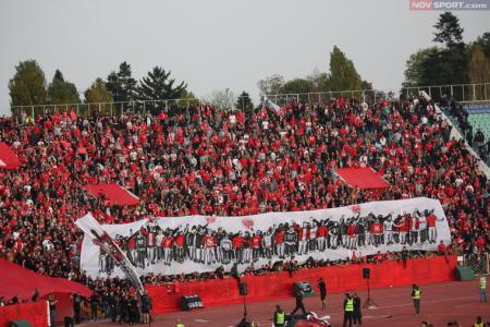 МВР: Шествието на „червени” фенове мина без инциденти