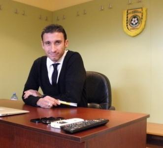 Намаляват заплатите в още един наш клуб