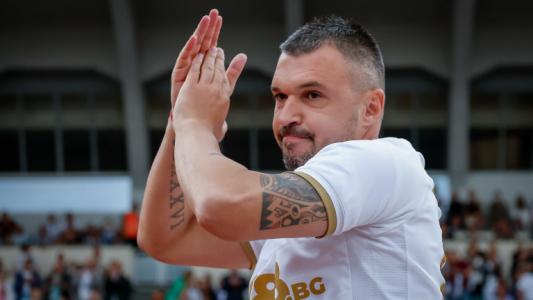 Божинов: Със Стоичков правим всичко възможно да докараме ветераните на Италия