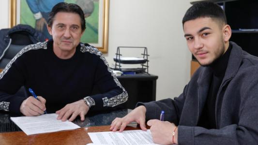 Левски се обвърза със сина на Бабангида