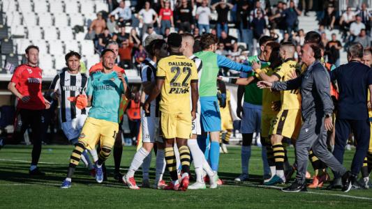 Пловдивски футболни хулигани го отнесоха заради прекратеното дерби