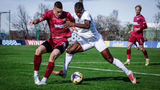 ЦСКА оставя дуо във Враца, умува за Санянг