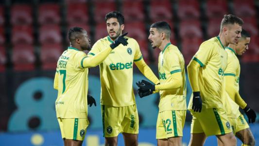 Наполовина пълна или наполовина празна бе чашата на Лудогорец през 2025 година?