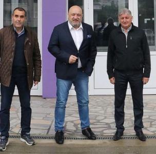 Министър Кралев в Пловдив за рестарта на Първа лига