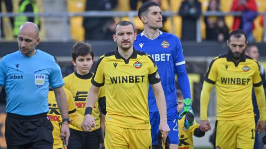 Ботев Пловдив готви доживотен договор за Тодор Неделев