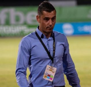 Томаш забива на пейката недолюбван от феновете