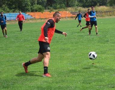 Локо Пловдив проведе двуразова тренировка в Самоков