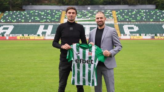 Мартин Райнов: Честито на ЦСКА 1948, има разлика между Първа и Втора лига Мартин Райнов: Честито на ЦСКА 1948, има разлика между Първа и Втора лига