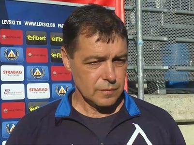Хубчев: Твърде дълго чакаме за нови футболисти