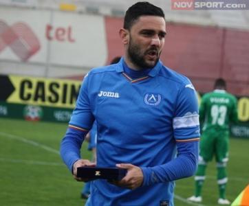 От Левски не бързат за Гаджев и Миланов