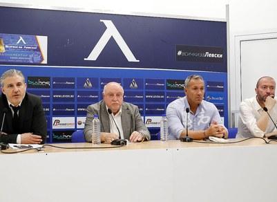 „Сините“: Вече 6 месеца съдбата на Левски зависи от феновете