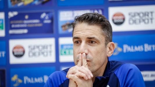 Хулио Веласкес е наредил състава за мача с Арда