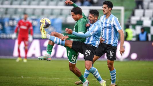 Лудогорец глътна вода срещу Черно море и даде шанс на Левски да си върне преднината от девет точки