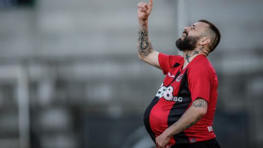 Спас Делев: Искам единствено синът ми да се гордее с мен