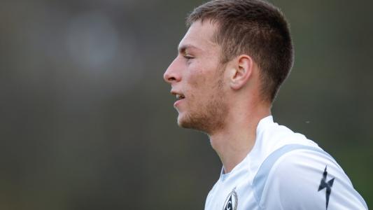 Минал през школата на Барселона се изгаври с Левски