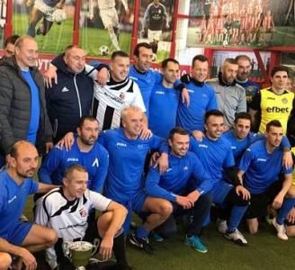 Левски триумфира в турнира за ветерани