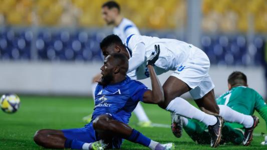 Левски - Септември, гостите останаха с човек по-малко