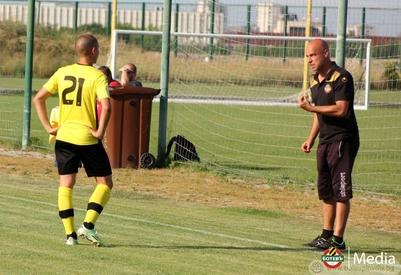 Новият треньор на Ботев (Пловдив) обмисля да смени схемата на игра