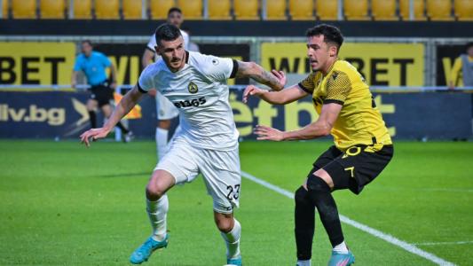 Бивш футболист на Ботев Пловдив ще продължи кариерата си в Испания