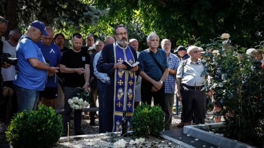 Левски почита паметта на Гунди и Котков
