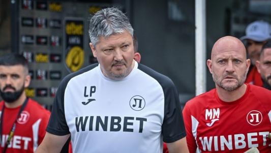 Фенове на Левски дариха пари за Любо Пенев