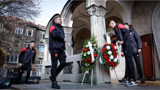 Националният селекционер и тримата вратари уважиха Стоян Йорданов