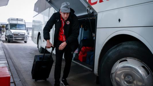 Линдсет няма да завързва приятелства с левскари в самолета