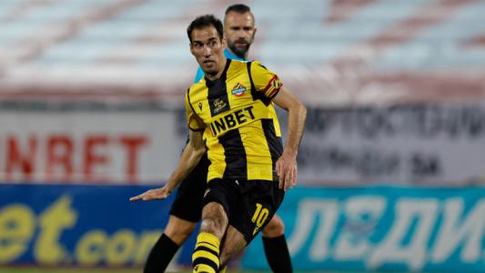 Ключови футболисти на Ботев (Пд) могат да пропуснат финала за Купата