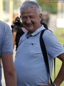 Крушарски: Левски искат милиони от тв права, ние като ги бием колко да искаме?