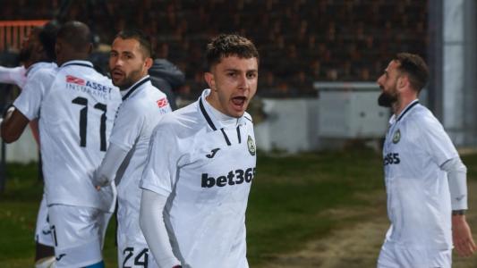 Венцеслав Стефанов строява Славия още в първите дни на 2026