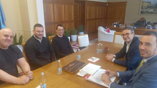 Вангел Вангелов на среща с кметовете за паметник на Димитър Пенев