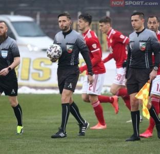 ИЗВЪНРЕДНО: Черно море скочи срещу съдийството в мача с ЦСКА