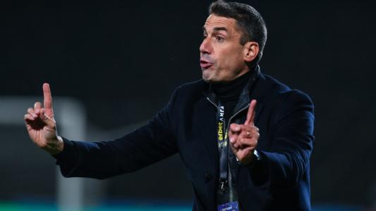 Хулио Веласкес затвори сергията