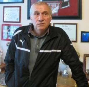 Аладжов: Който и да играе, трябва да се бори за Левски