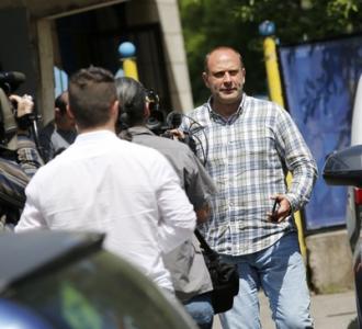 Тити Папазов избяга от журналистите след срещата на 