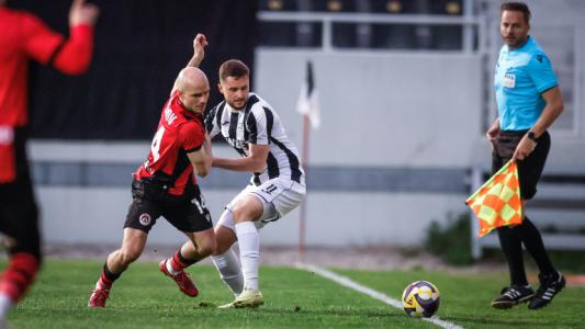 Локомотив Пловдив - Локомотив София 0:0, гостите са с човек по-малко!