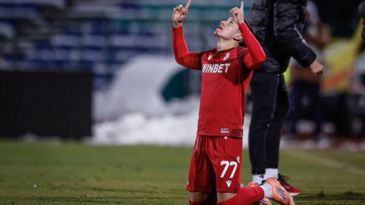 В Русия гръмнаха след изпълнението на Пиедраита: Дори Меси и Роналдо не са вкарвали така!