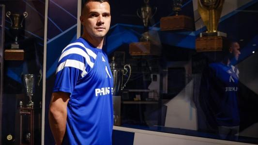 Алекс Колев ще носи номера на Гонзо в Левски