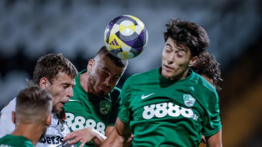 Берое продължава да затъва пред ФИФА