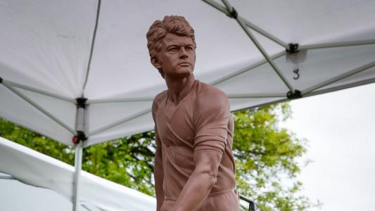 Направиха първа копка на паметника на Гунди