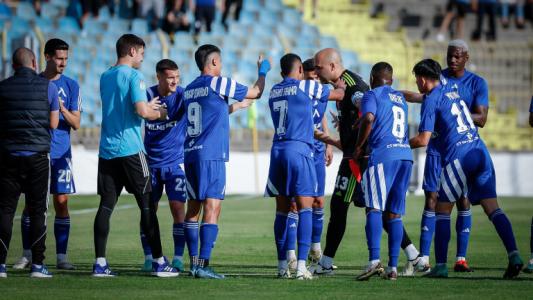 Шпалир и аплодисменти за Михайлов в последните секунди от професионалната му футболна кариера