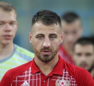 Фенове на ЦСКА скочиха на Люпко: Твърдо зад нашия капитан!