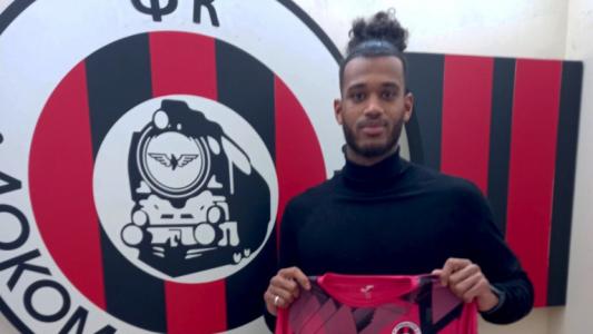 Вратар приключва с Локомотив (София)