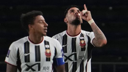 Новият нападател на Левски е вече в София