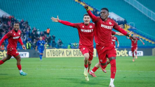 ЦСКА поздрави Джеймс Ето'о